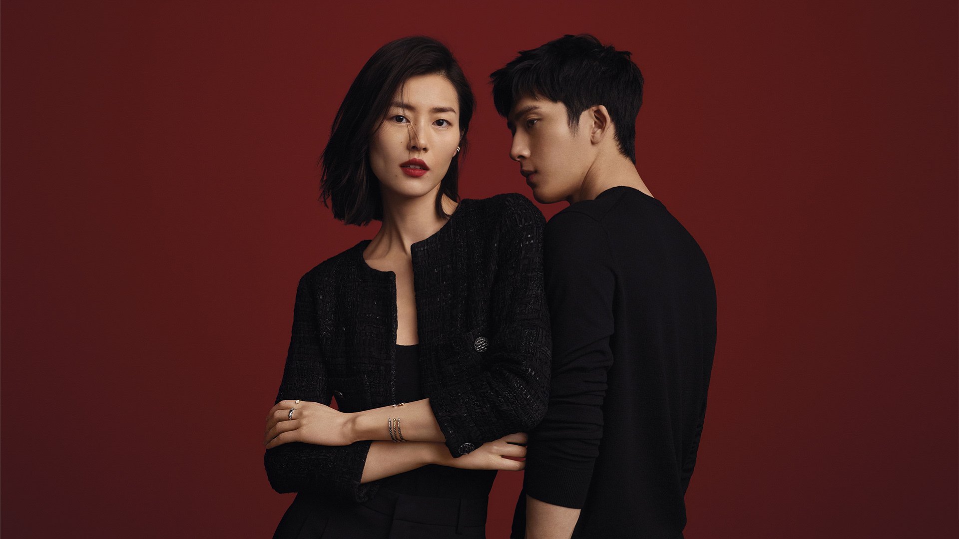 剧场内外的对决：场上场下的激烈斗争，剧场的剧